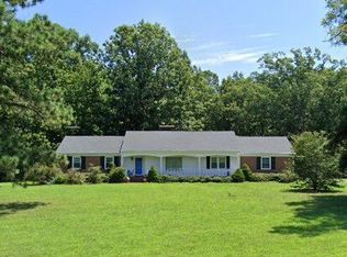 394 Cross County Rd, Gum Spring, VA 23065