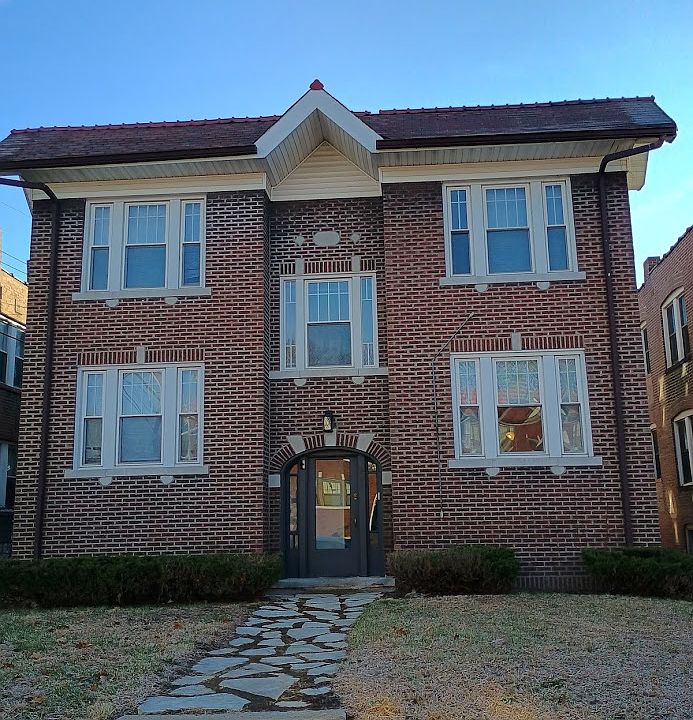 1st image of 908 Eastgate Ave APT 2