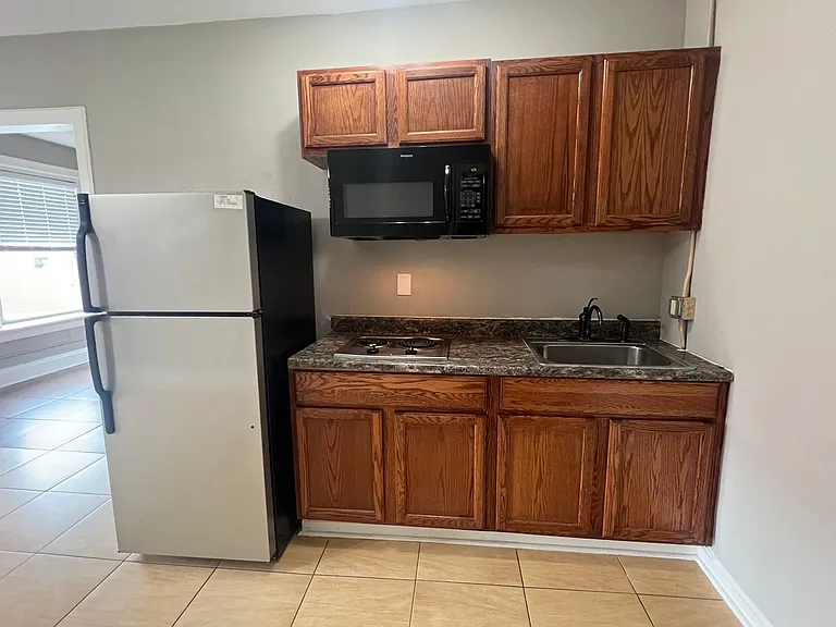 103 Cedar St — Photo 3