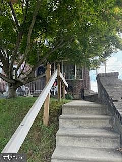 2nd image of 1100 Yeadon Ave