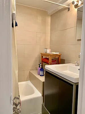 Rented by Owner | media 9