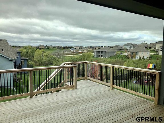 5th image of 3752 N 190th St