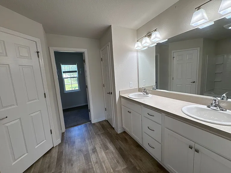 15415 SW 34th Ave — Photo 15