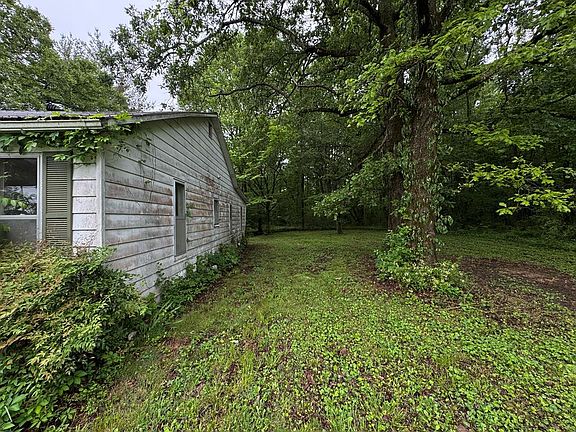 4th image of 5312 Bluff Springs Rd