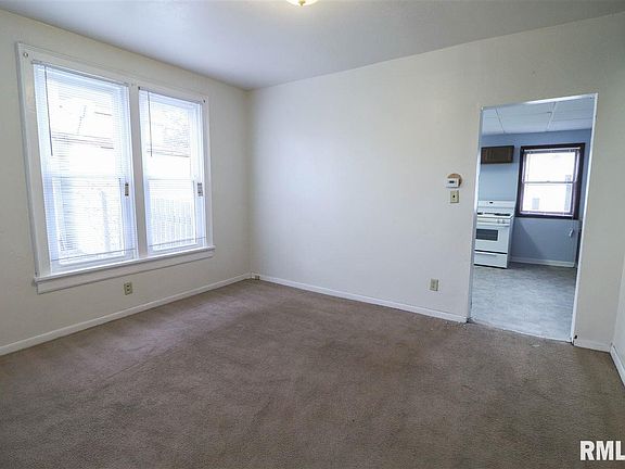 5th image of 913 22nd St #915