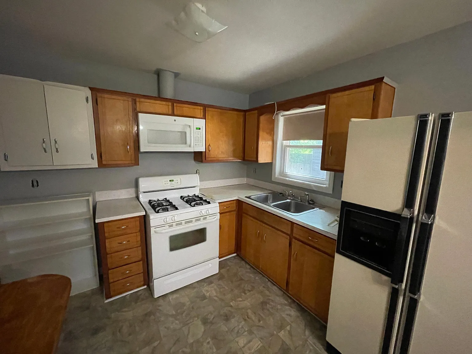 4815 Acme Dr — Photo 3