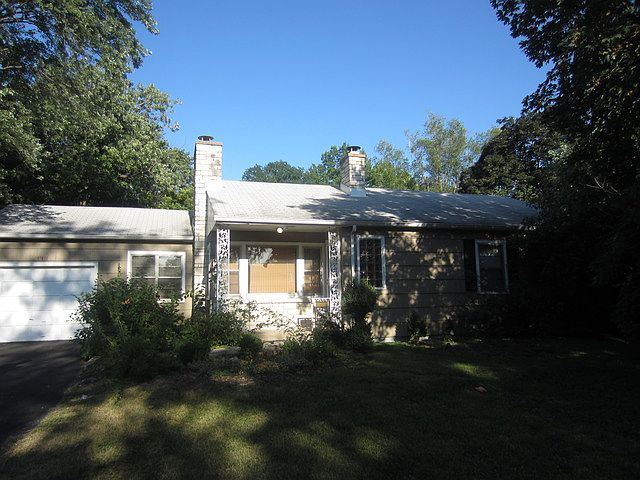 1st image of 17401 Poe Ave