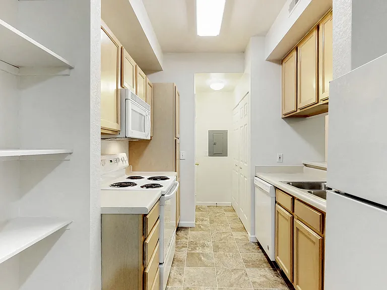 High Pointe — Photo 64