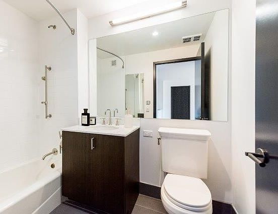 5th image of 21 W End Ave APT 2905