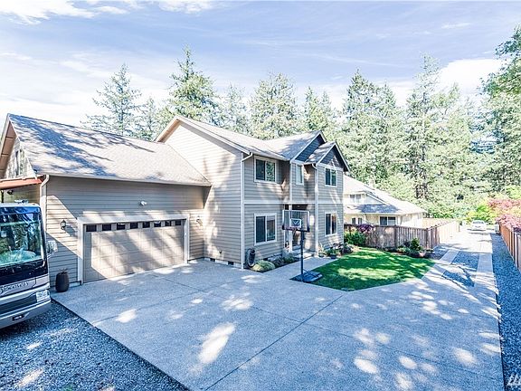 3rd image of 10010 Lake Steilacoom Dr SW