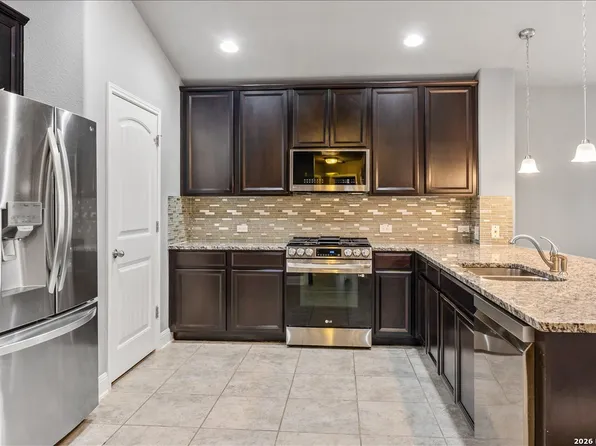 8714 ESTONIAN TRCE, San Antonio, TX 78251