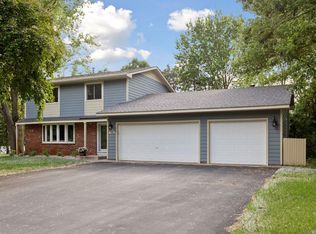 7141 Rice Lake Dr, Lino Lakes, MN 55014