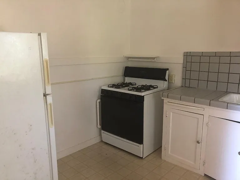 1205 Benton St #5 — Photo 4