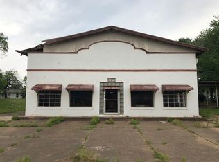 812 W 7th St, Bonham, TX 75418