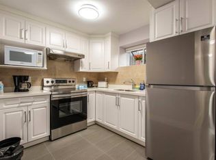 100 E 48th Ave, Vancouver, BC V5W2C8