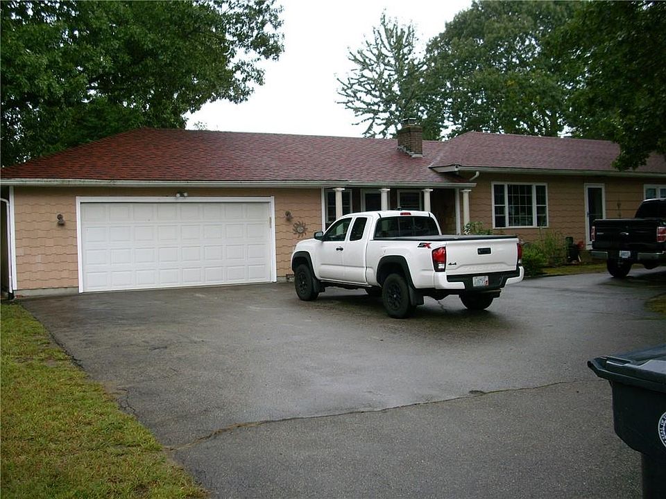 262 Pequot Ave, Warwick, RI 02889 Zillow