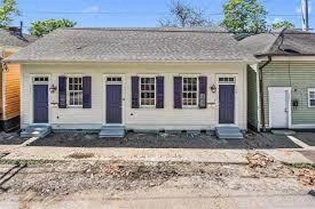 1st image of 746 Pleasant St