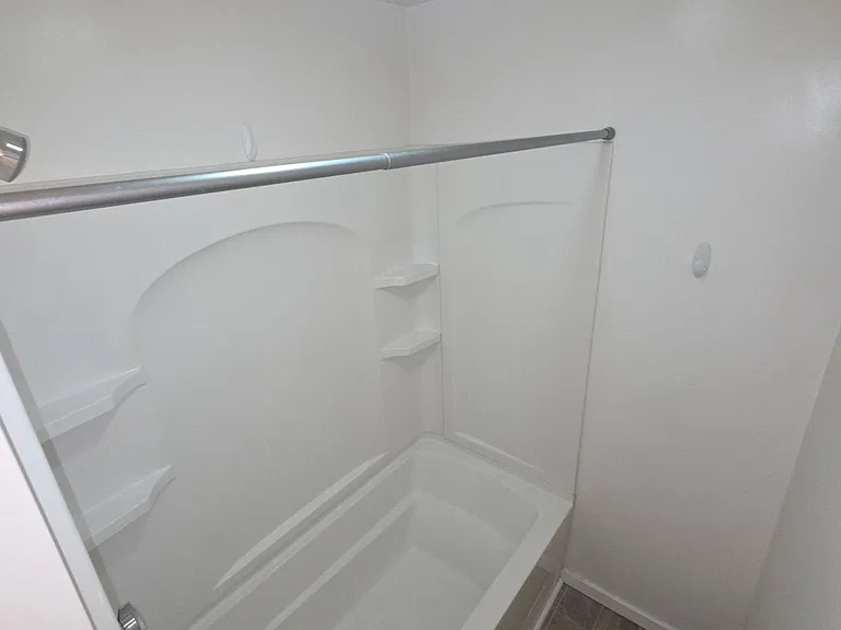 146 Arnold St #2 — Photo 3