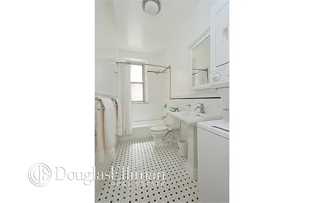 Sold by Douglas Elliman | media 13