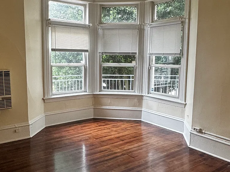 104 14th Ave E #A — Photo 16