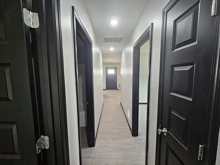 328 Edwards Ave — Photo 17