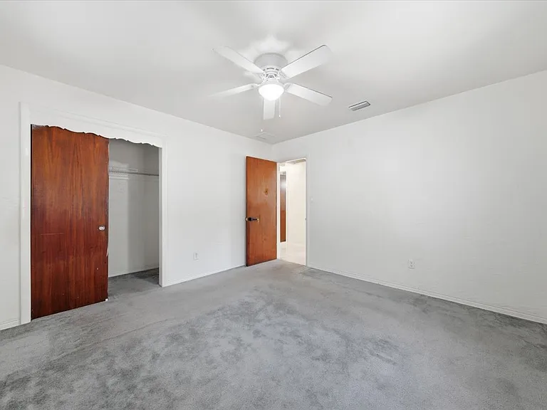 1647 Bay St SE — Photo 30