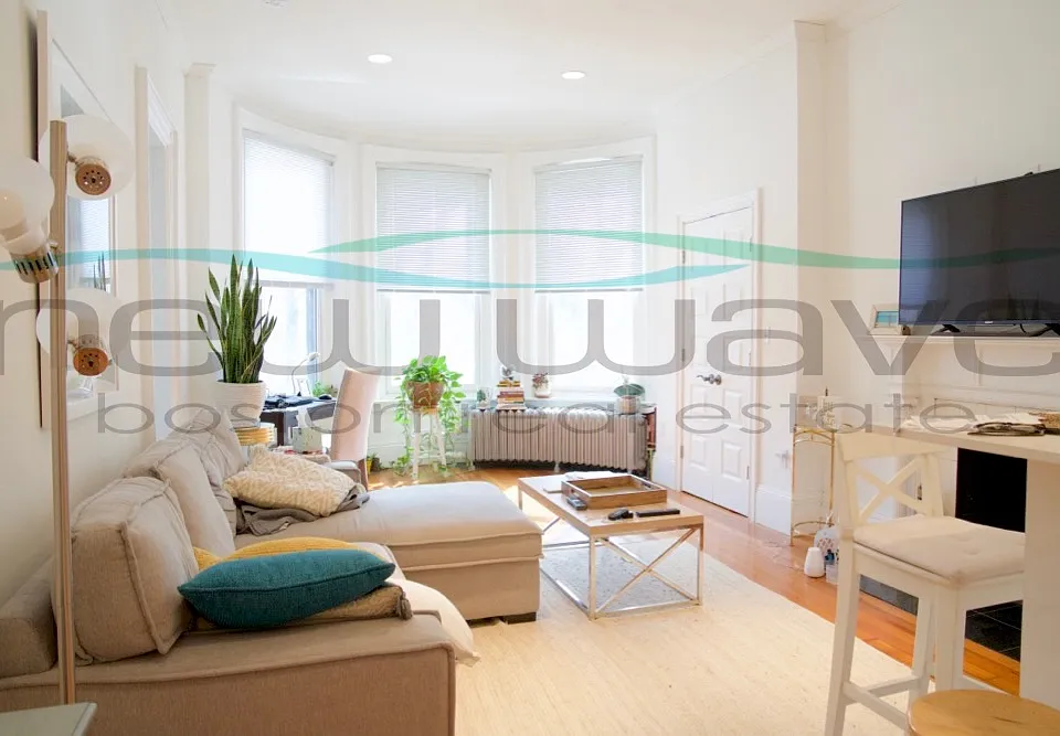 379 Commonwealth Ave #17