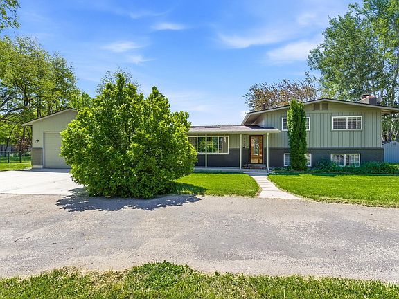 3rd image of 9409 W Burnett Dr