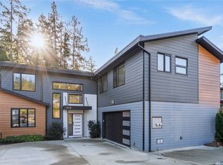 210 Crestline Ter, Nanaimo, BC V9T0G9