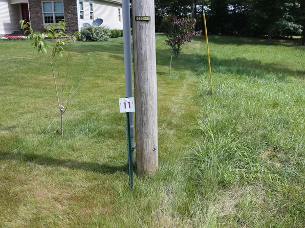 11 Pine View Dr, Benton, KY 42025