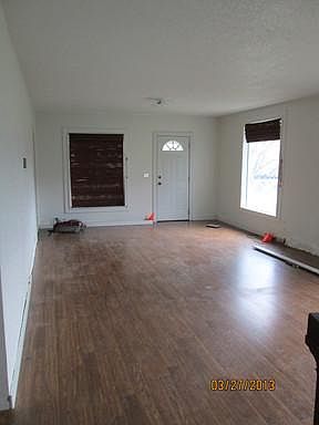 4th image of 2720 Debord Dr