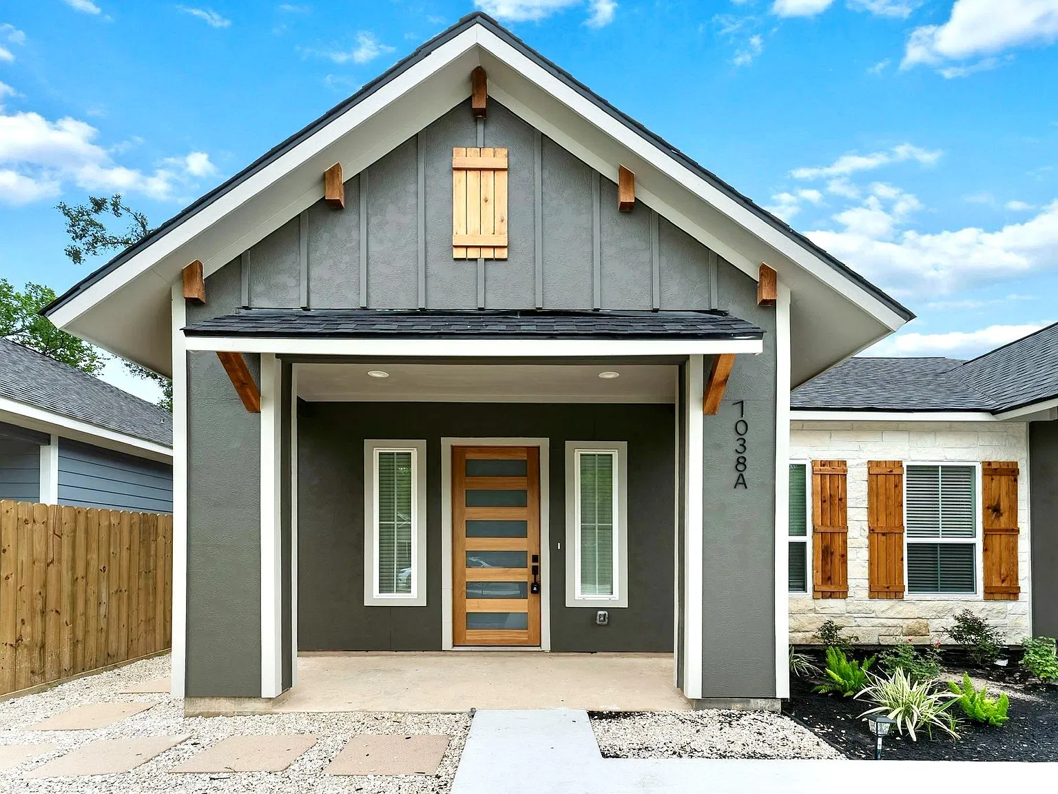 3 bed, 2.0 bath, 1248 sqft, $1,900 — Photo 1
