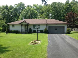 102 Troutman Rd, Hermitage, PA 16148
