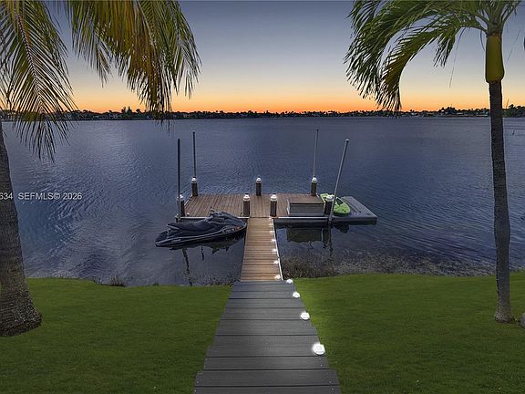 3rd image of 13940 SW 127th Ct