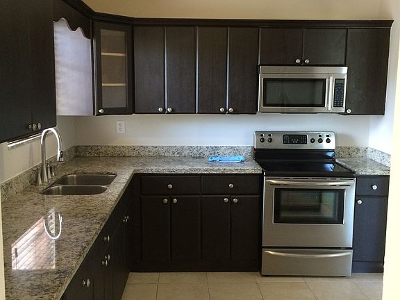 3rd image of 10125 Sw 212 St