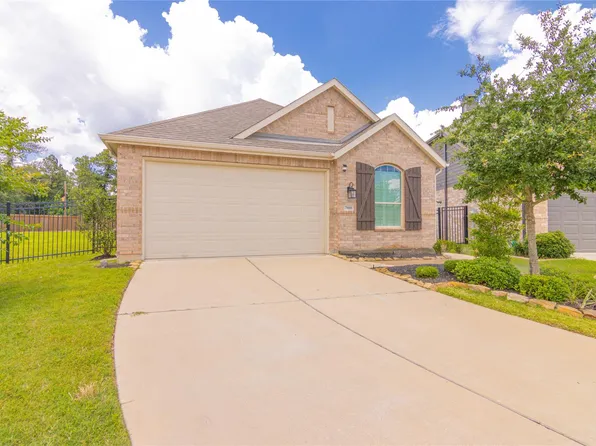 7900 Spring Run Dr, Magnolia, TX 77354