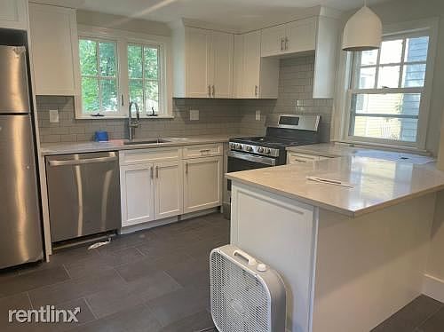 550 Franklin St Cambridge MA | Zillow