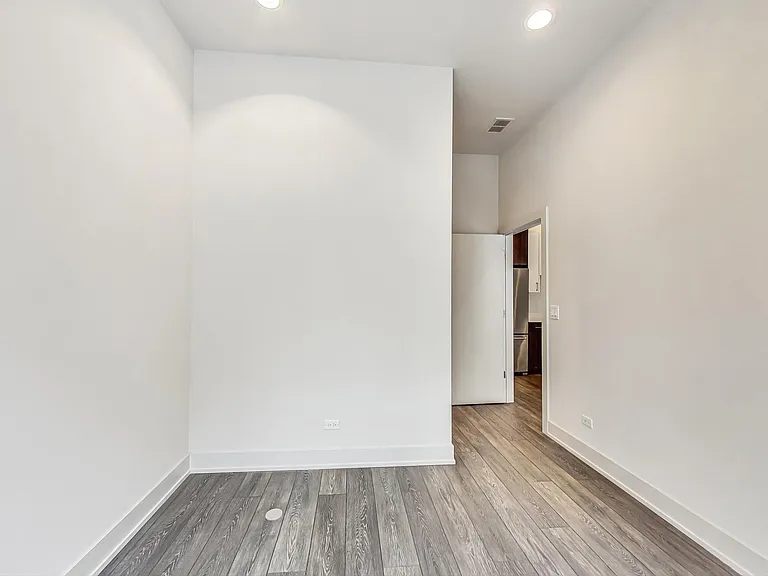 847 N Larrabee St #2F — Photo 9