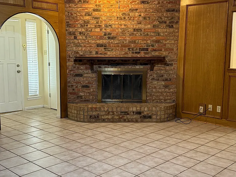 2602 Wydewood Dr — Photo 6