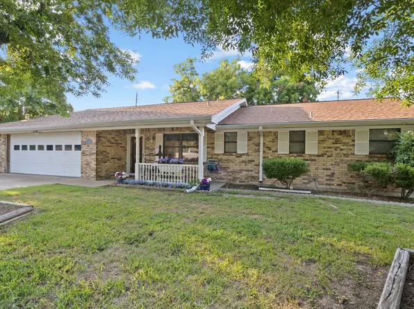 2600 Phelps St, Stephenville, TX 76401