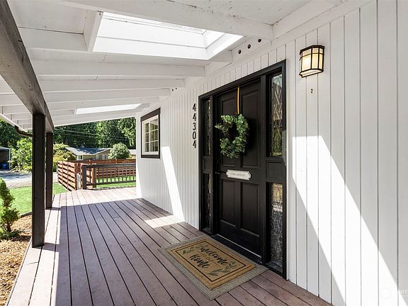 4th image of 44304 SE 151st Street