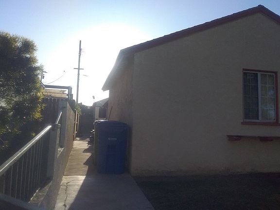 3rd image of 11912 Tarron Ave
