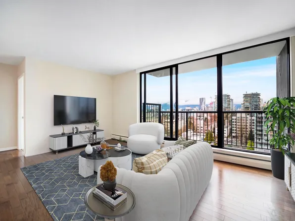 1330 Harwood St #1702, Vancouver, BC V6E 1S8