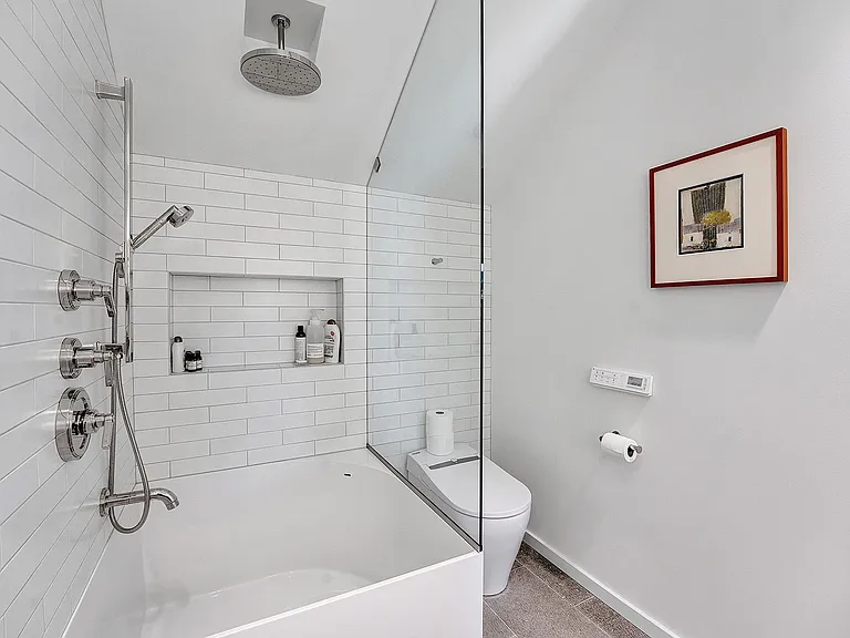 3235 SW 1st Ave #1 — Photo 11