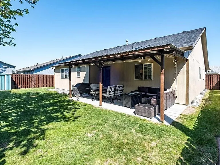 214 S Belfair Pl — Photo 42