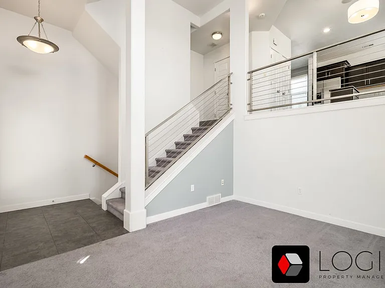4594 W South Jordan Pkwy — Photo 4