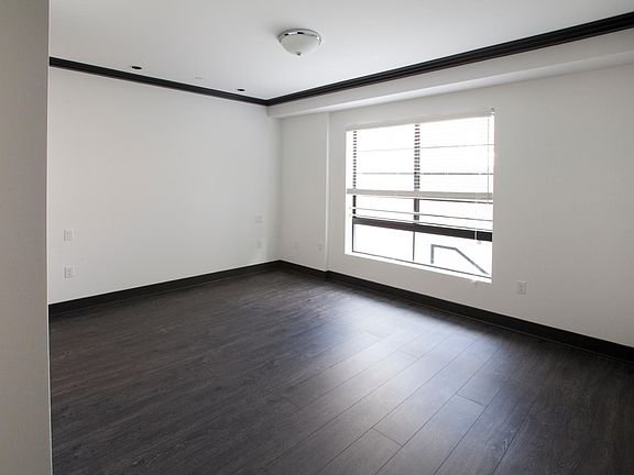 5th image of 2131 S Beverly Glen Blvd APT 1