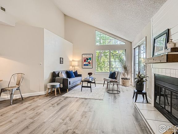 4th image of 4875 White Rock Cir #D