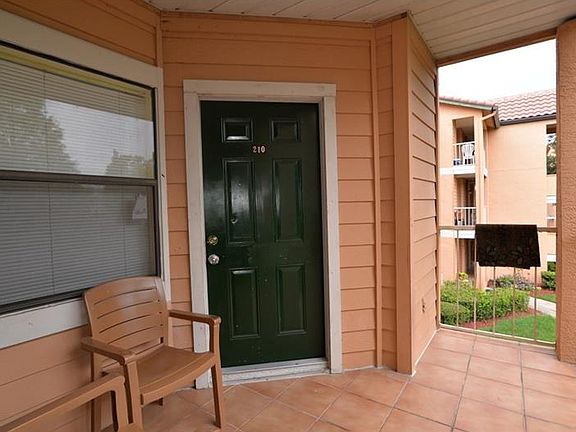 3rd image of 3016 Parkway Blvd APT 210