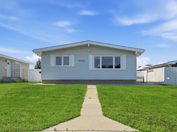 15204 75a St NW, Edmonton, AB T5C 1A7